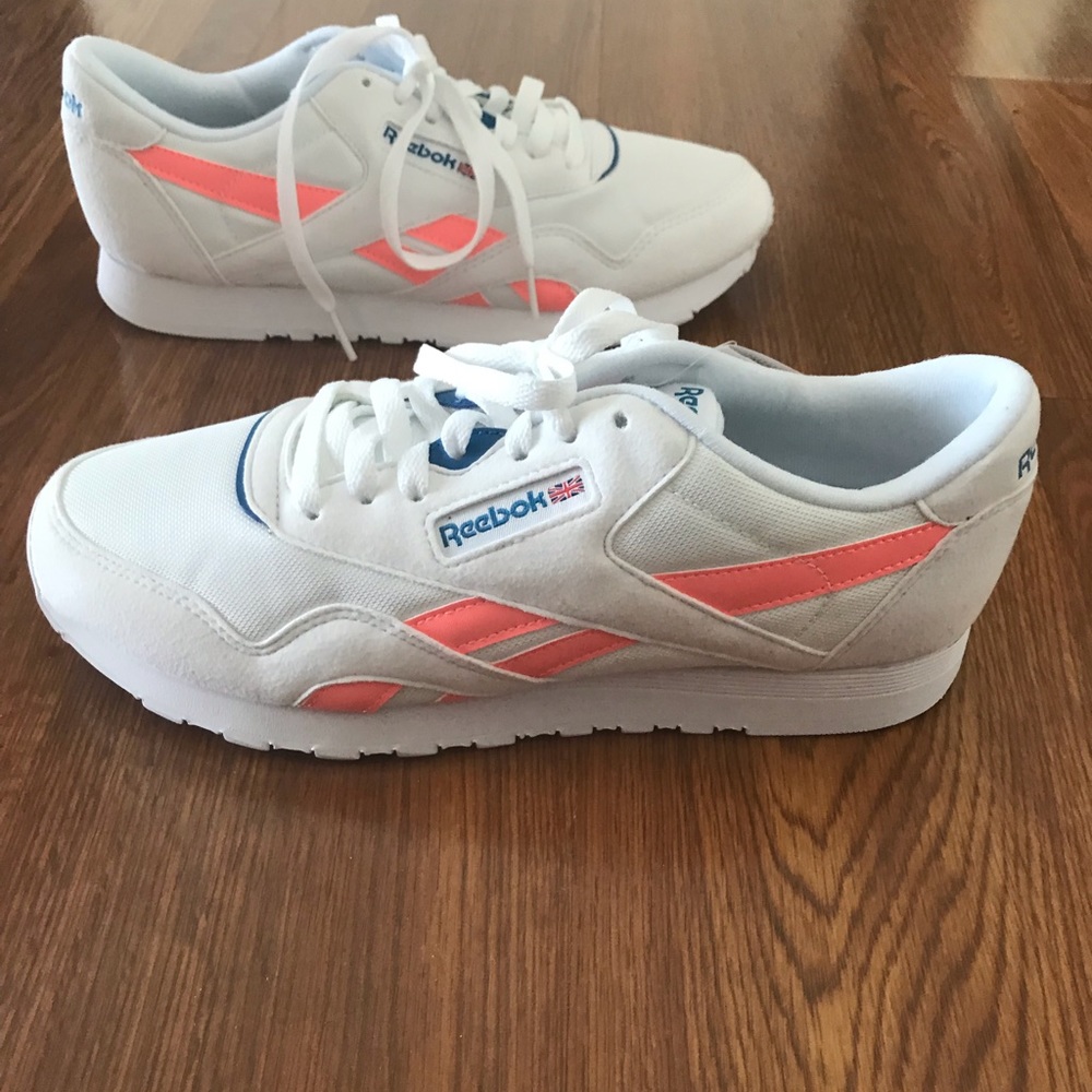 Final Sale ❤️ Reebok Classic Nylon TXT Sneaker - Picture 4 of 8